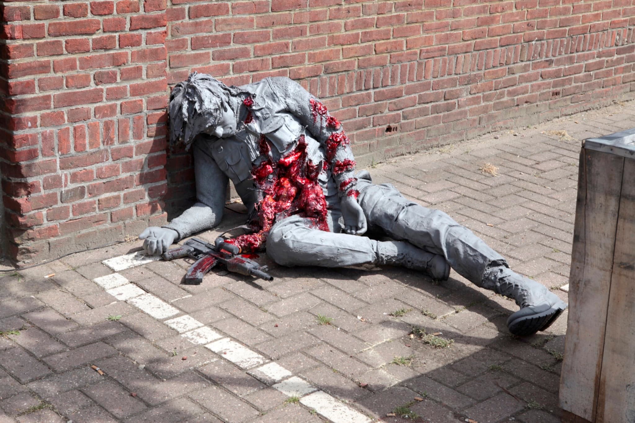 Art Robbery — gallery image 1