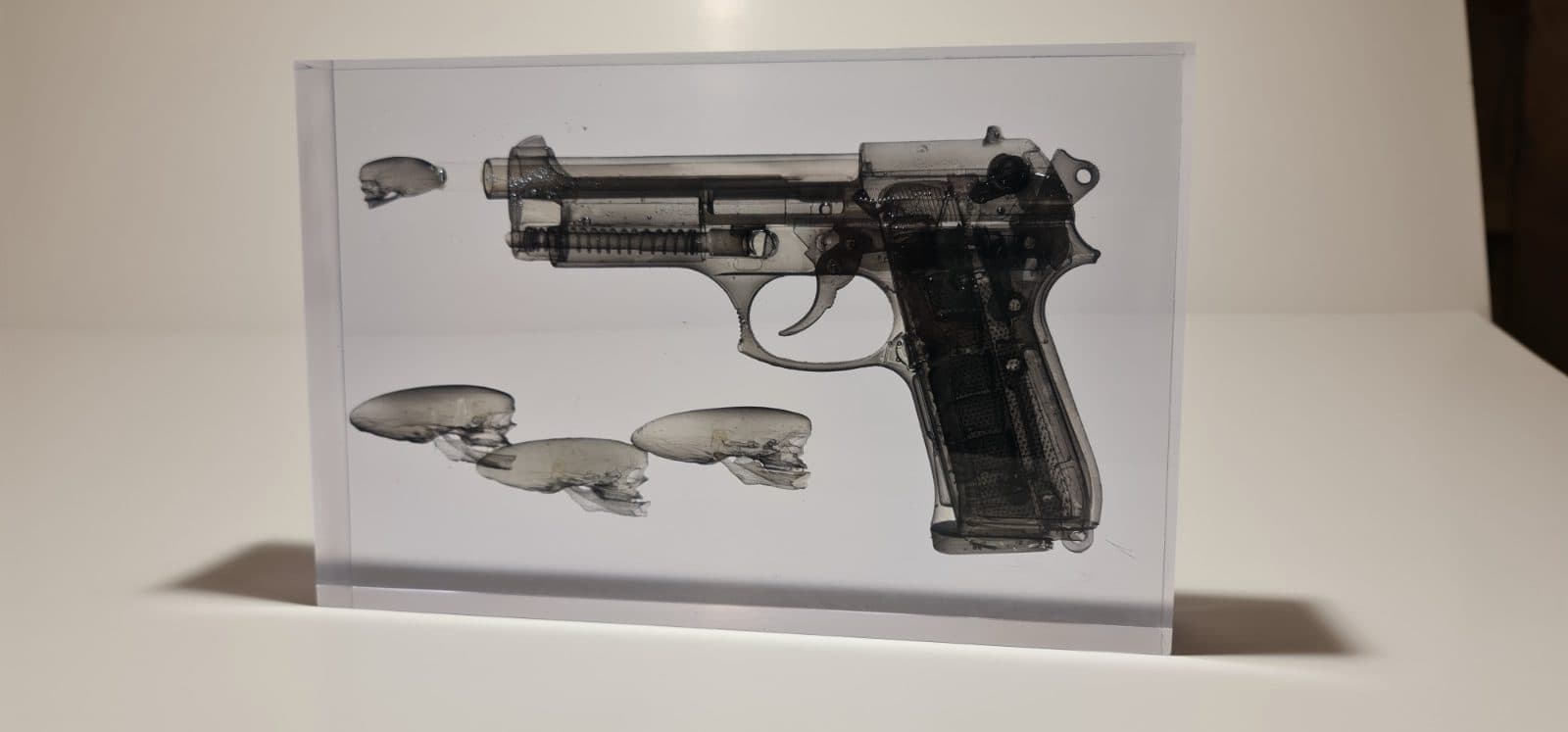 Guns and skulls